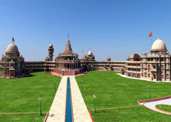 इन 5 मंदिरों की भव्यता देख रह जाएंगे हैरान, खूबसूरती देख आप भी कहेंगे वाह