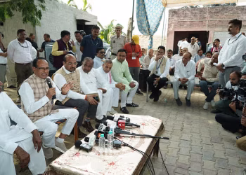 केंद्रीय कृषि मंत्री ने विकसित कृषि संकल्प अभियान के तहत दिल्ली के किसानों से बातचीत की